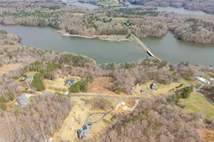 3229 Labrador Dr, Mebane, NC 27302 - Photo 12