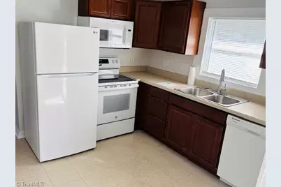 1301 Summit Avenue, Greensboro, NC 27405 - Photo 6