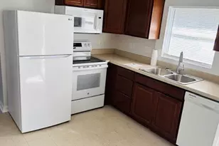 1301 Summit Ave, Greensboro, NC 27405 - Photo 6