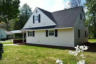 1301 Summit Ave, Greensboro, NC 27405 - Photo 2