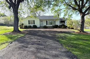 5512 Winona St, Winston-Salem, NC 27106 - Photo 2