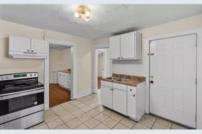 807 Sevier Street, Greensboro, NC 27406 - Photo 8