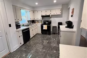 490 Oakland Dr, Elkin, NC 28621 - Photo 10