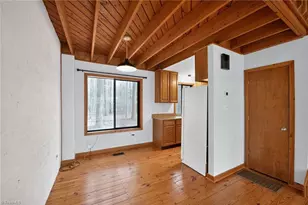 2405 Wheelwright Common, Chapel Hill, NC 27516 - Photo 6