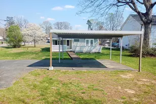 1825 Glenside Dr, Greensboro, NC 27405 - Photo 12