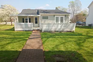 1825 Glenside Dr, Greensboro, NC 27405 - Photo 6