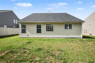 1104 Highstone Dr, Greensboro, NC 27406 - Photo 16