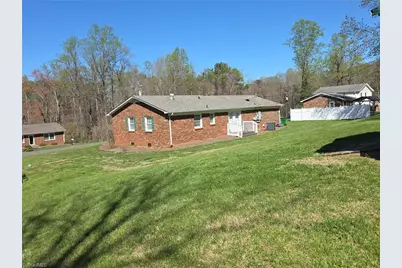 122 Northview Drive, Pilot Mountain, NC 27041 - Photo 20