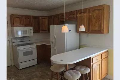 122 Northview Drive, Pilot Mountain, NC 27041 - Photo 8