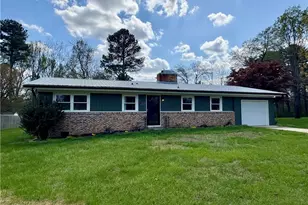 118 Lakeview Cir, Thomasville, NC 27360 - Photo 1