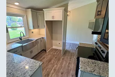 118 Lakeview Circle, Thomasville, NC 27360 - Photo 6