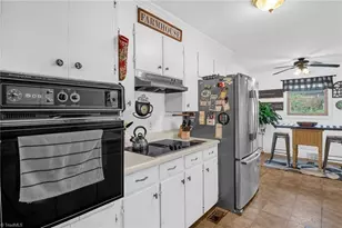 11 Swaim Dr, Thomasville, NC 27360 - Photo 10