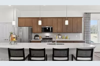 307 Sefton Drive, Jamestown, NC 27282 - Photo 4