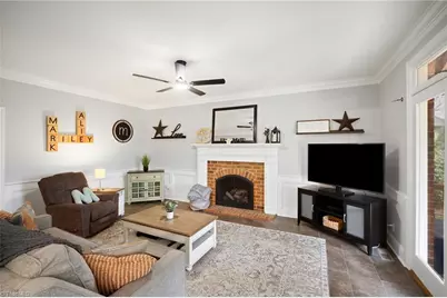 8105 Slane Court, Clemmons, NC 27012 - Photo 4