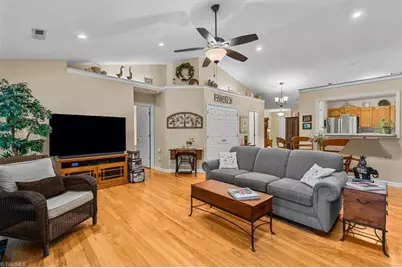 3100 Woodpoint Street, Jamestown, NC 27282 - Photo 10