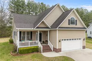 114 Meadow Stone Ln, Mount Airy, NC 27030 - Photo 2