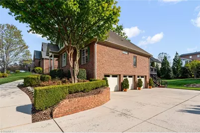 299 Kiawah Island Drive, Winston-Salem, NC 27107 - Photo 2