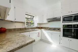 5205 Bennington Dr, Greensboro, NC 27410 - Photo 10