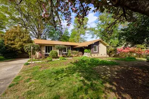 5205 Bennington Dr, Greensboro, NC 27410 - Photo 2