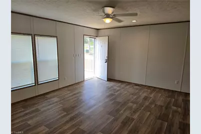 196 Briar Creek Estates, Thomasville, NC 27360 - Photo 8