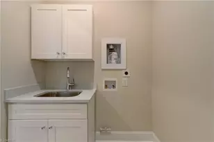 2402 N Elm St, Greensboro, NC 27408 - Photo 42