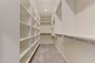 2402 N Elm St, Greensboro, NC 27408 - Photo 18