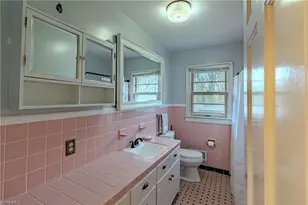246 Fairview Ave, Mount Airy, NC 27030 - Photo 16