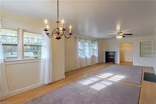 246 Fairview Ave, Mount Airy, NC 27030 - Photo 4