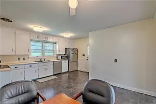 246 Fairview Ave, Mount Airy, NC 27030 - Photo 14