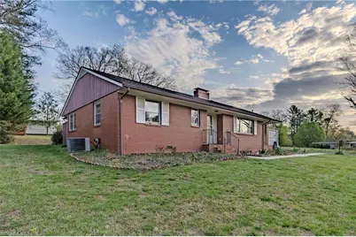 246 Fairview Avenue, Mount Airy, NC 27030 - Photo 36