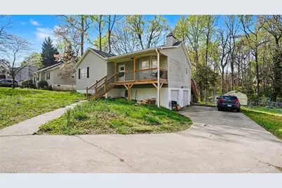 128 Meadow Wood Drive, Thomasville, NC 27360 - Photo 1