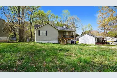 128 Meadow Wood Drive, Thomasville, NC 27360 - Photo 2