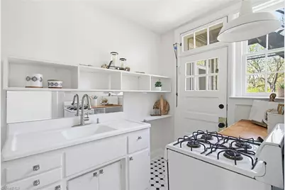1013 N Elm Street #A6, Greensboro, NC 27401 - Photo 4