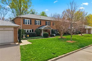 879 Brookleigh Ct, Winston-Salem, NC 27104 - Photo 2