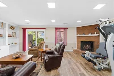 879 Brookleigh Court, Winston-Salem, NC 27104 - Photo 12