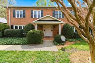 879 Brookleigh Ct, Winston-Salem, NC 27104 - Photo 2