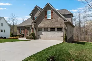 7623 Monty Dr, Kernersville, NC 27284 - Photo 2