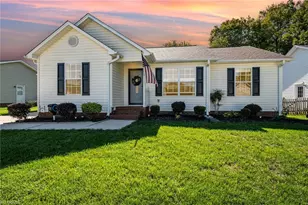 562 Porter Trace Dr, Kernersville, NC 27284 - Photo 1