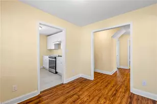 810 Elwell Ave, Greensboro, NC 27405 - Photo 12