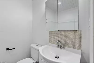 527 Booker T Washington Avenue, Asheboro, NC 27203 - Photo 16