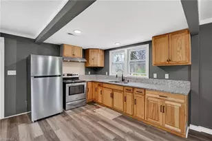 527 Booker T Washington Ave, Asheboro, NC 27203 - Photo 8