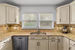 405 Overman St, Greensboro, NC 27410 - Photo 10