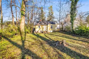 1618 Glenwood Ave, Greensboro, NC 27403 - Photo 2