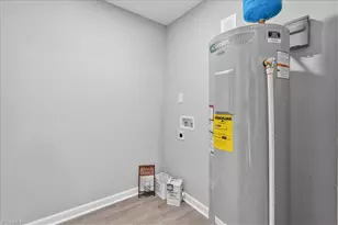 1036 Mebane St, Burlington, NC 27217 - Photo 16