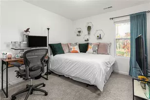 4 Saltford Ln, Greensboro, NC 27455 - Photo 22