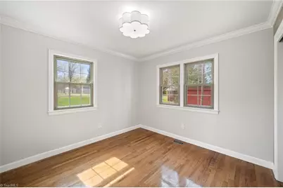 306 Lakeshore Drive, Thomasville, NC 27360 - Photo 14