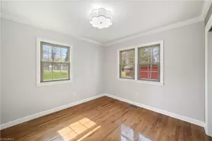 306 Lakeshore Dr, Thomasville, NC 27360 - Photo 14