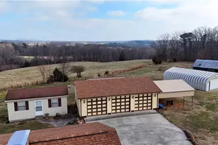 3556 White Plains Rd, Roaring River, NC 28669 - Photo 8