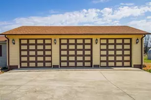 3556 White Plains Rd, Roaring River, NC 28669 - Photo 28