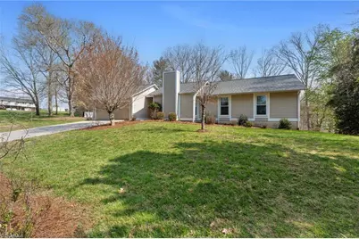 778 Beaumont Elm Street, North Wilkesboro, NC 28659 - Photo 2